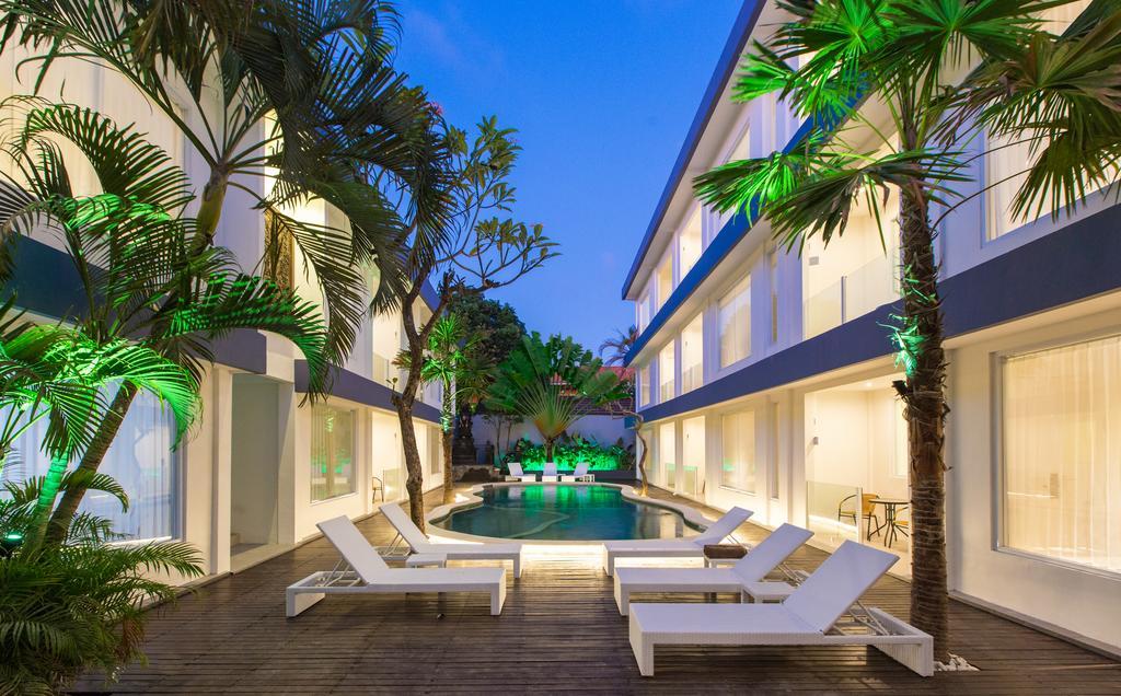 Coast Boutique Hotel Kuta  Exterior photo