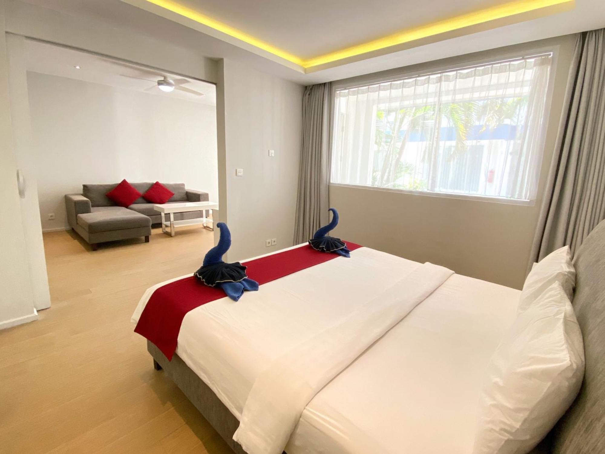 Coast Boutique Hotel Kuta  Exterior photo